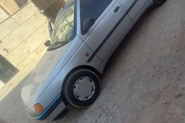 پژو،  405