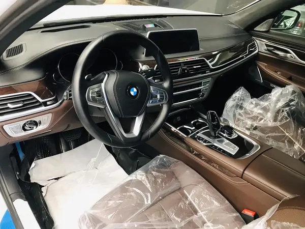 ب ام و، سری 7