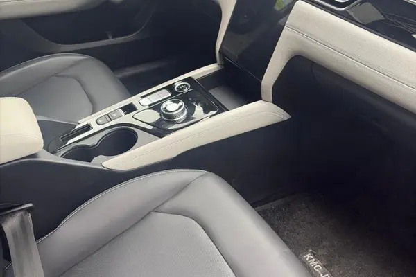 کی ام سی، eJ7