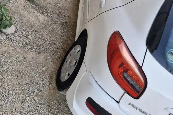 پژو  206