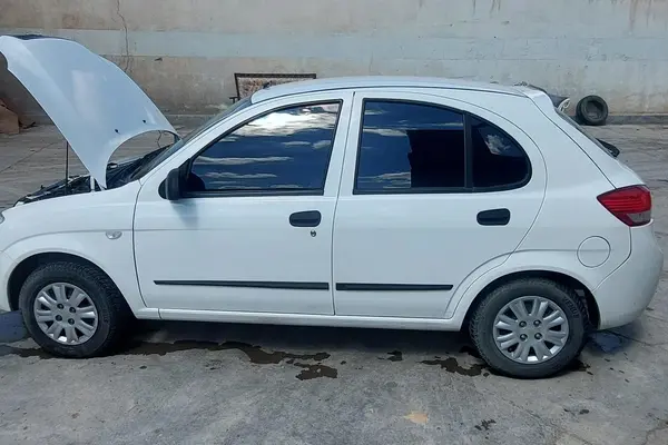 تیبا، هاچ بک