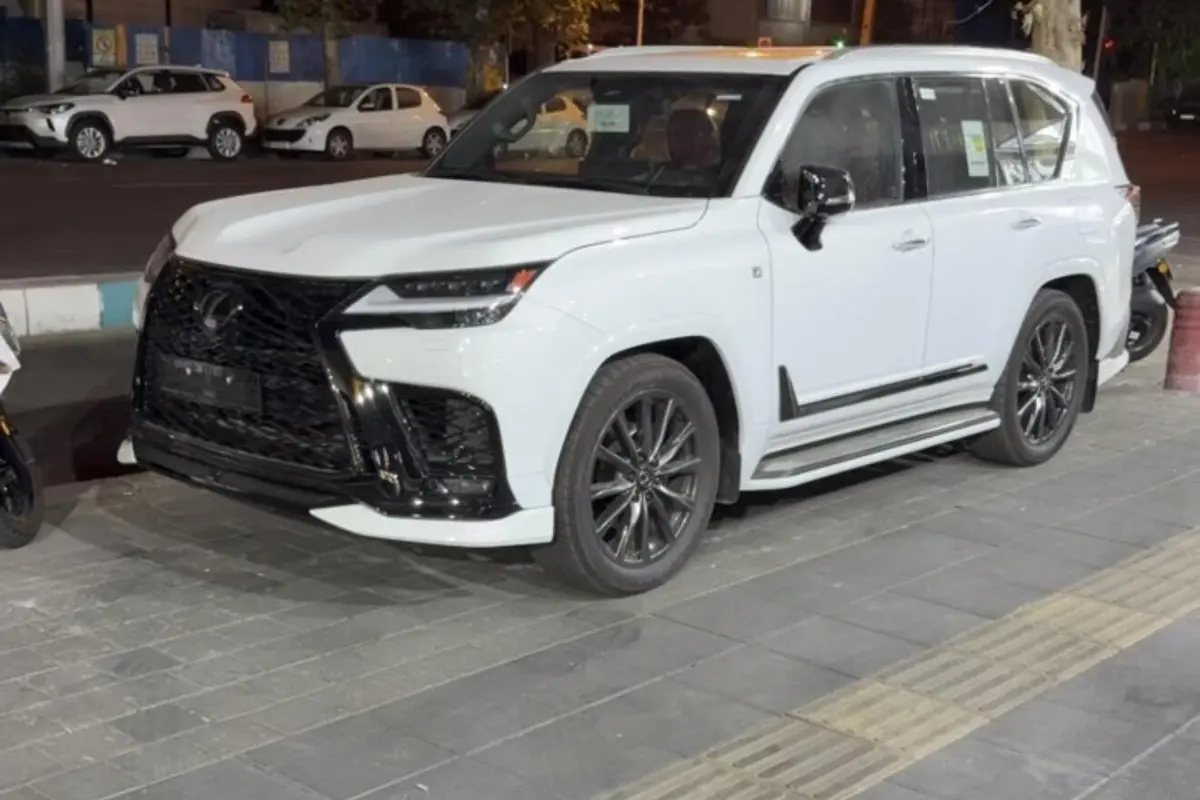 لکسوس،  LX