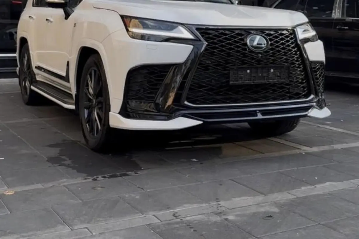 لکسوس،  LX