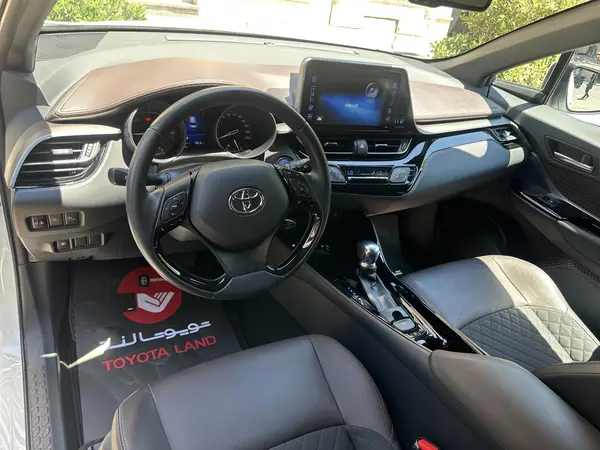تویوتا  C-HR