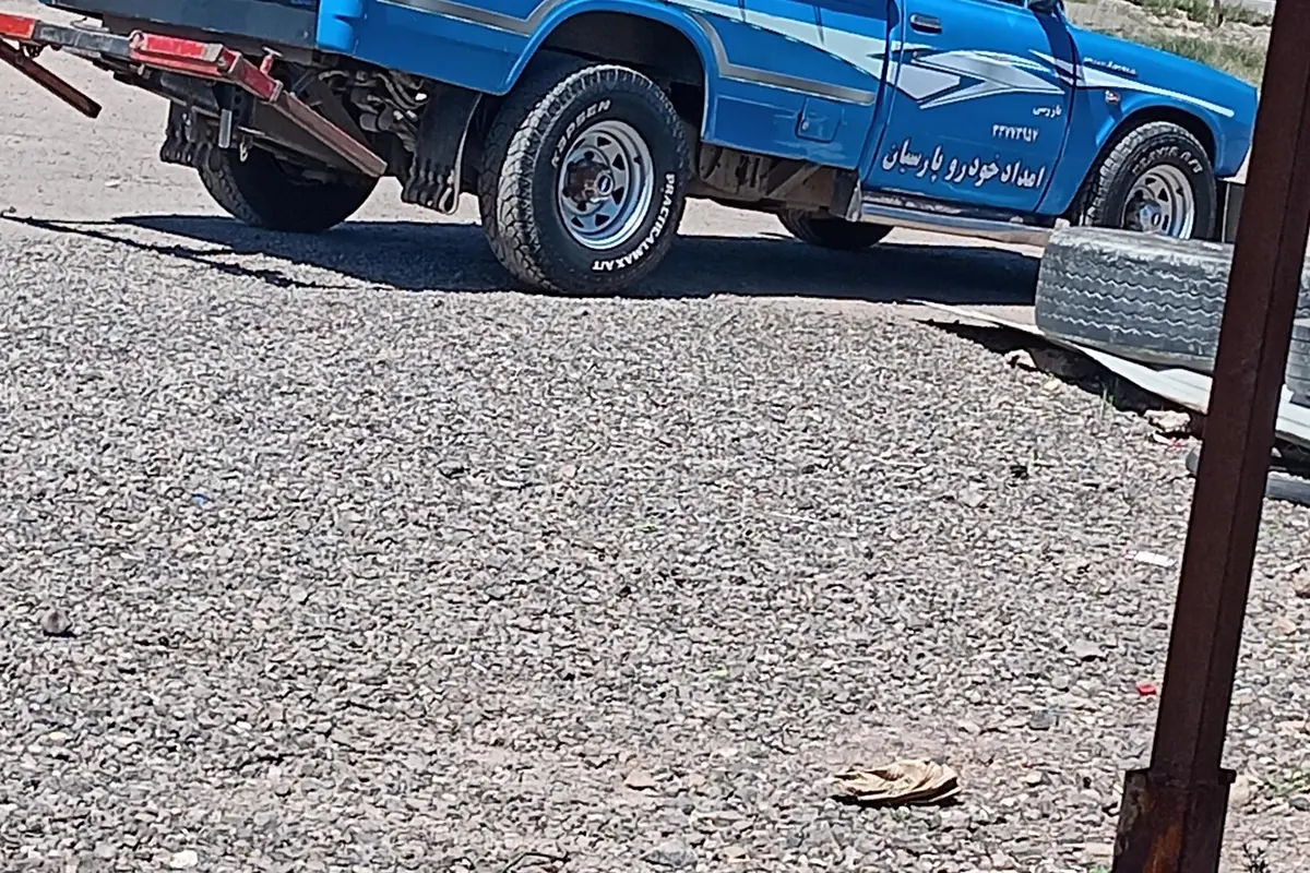 زامیاد،  وانت نیسان