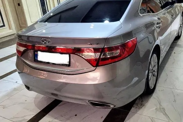 هیوندای، آزرا (گرنجور)