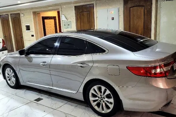 هیوندای، آزرا (گرنجور)