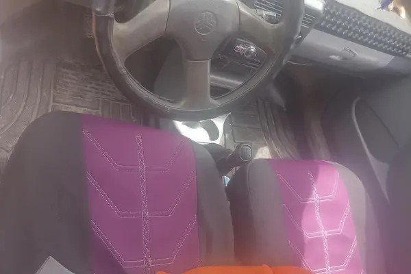 پراید، صندوق دار