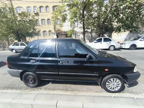 پراید، صندوق دار