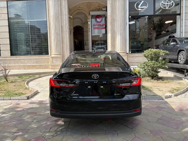 تویوتا  کمری هیبرید