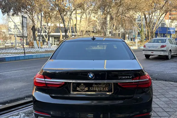 ب ام و، سری 7