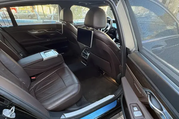 ب ام و، سری 7