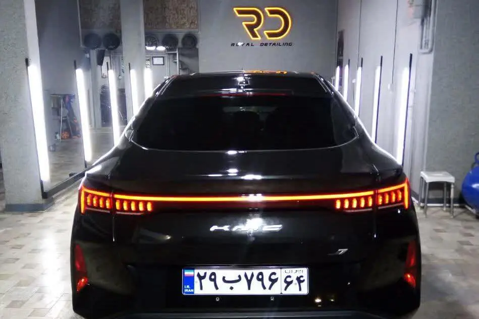 کی ام سی،  J7