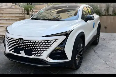 چانگان UNI-T