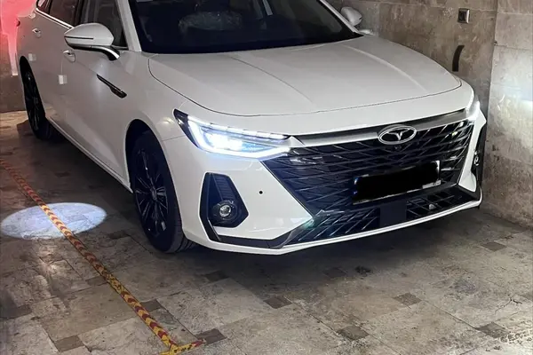 فونیکس، آریزو 8 (Z8)