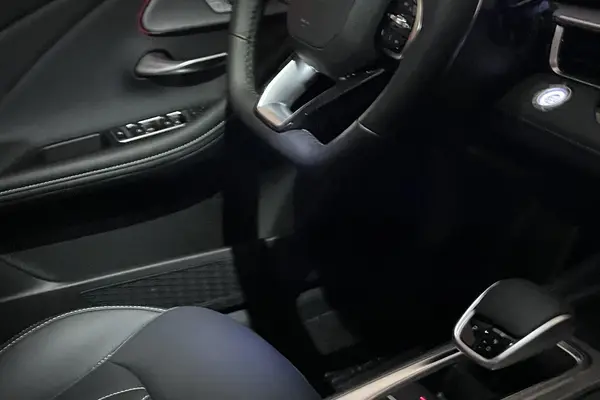 فونیکس، آریزو 8 (Z8)