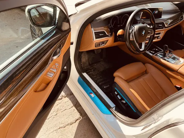 ب ام و، سری 7