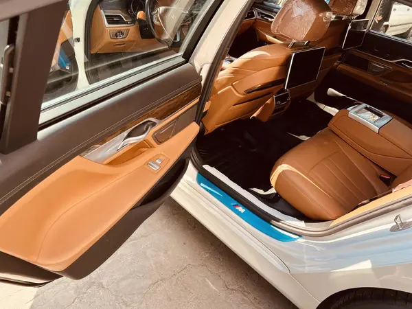 ب ام و، سری 7