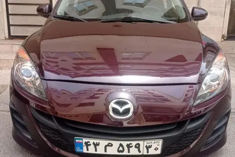 مزدا، 3 نیو صندوق دار