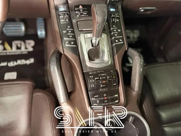 پورشه، کاین