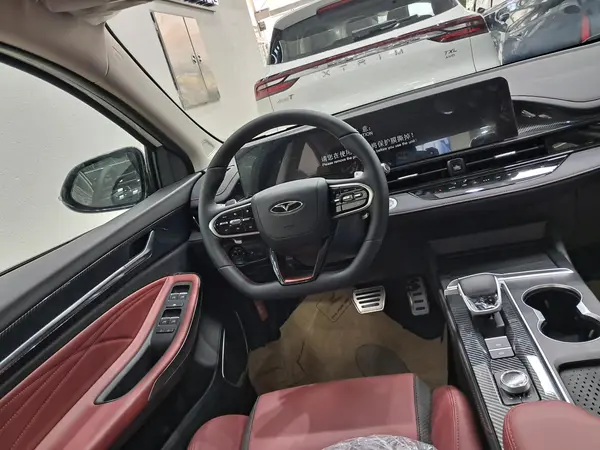 فونیکس، آریزو 6 جی تی (Z6 GT)