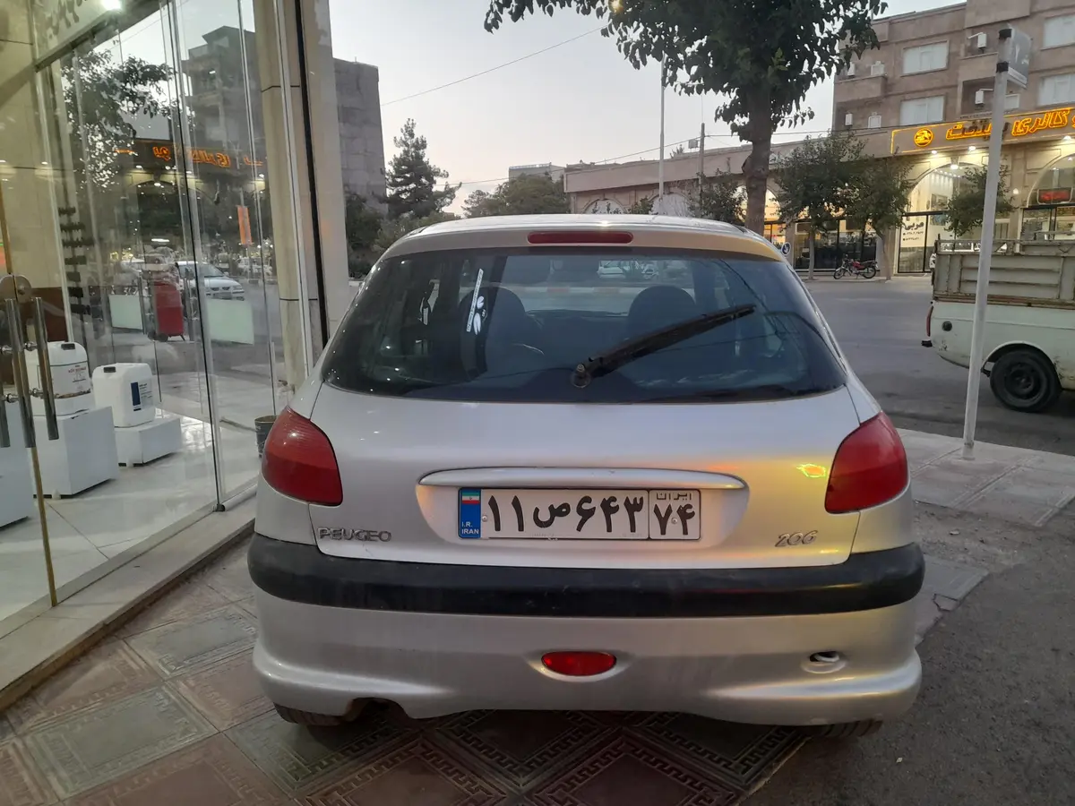 پژو،  206