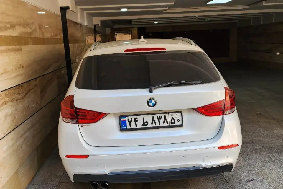 ب ام و،  X1