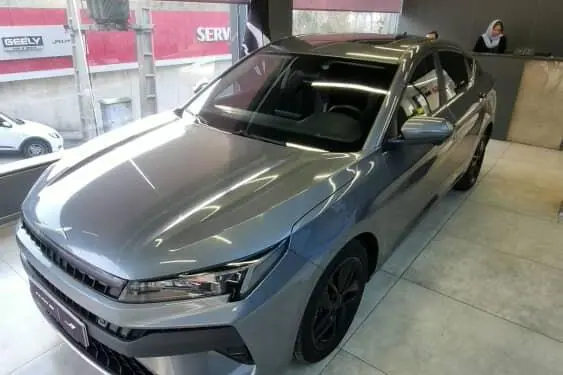 کی ام سی  J7