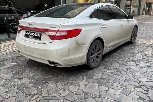 هیوندای، آزرا (گرنجور)