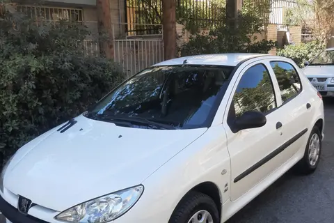 پژو، 206