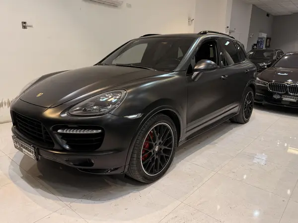 پورشه، کاین