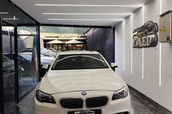 ب ام و، سری 5 سدان