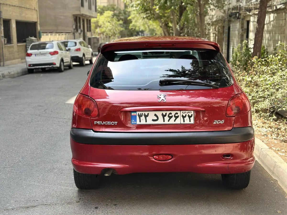 پژو،  206