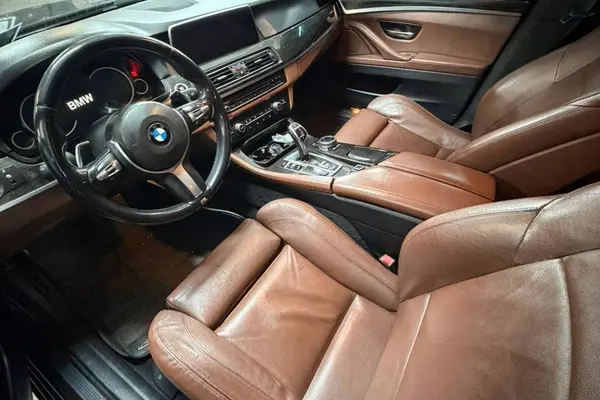 ب ام و، سری 5 سدان