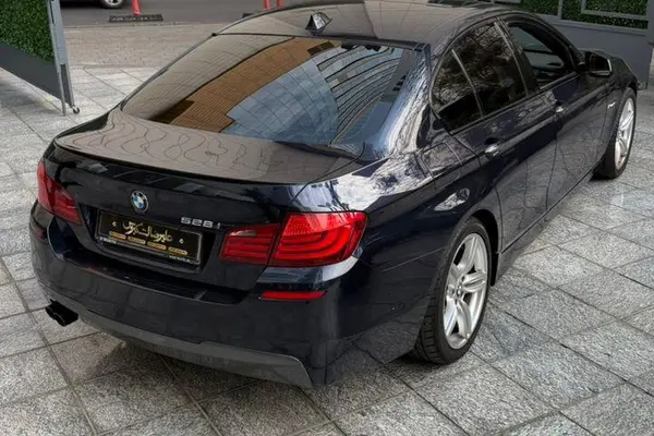 ب ام و، سری 5 سدان