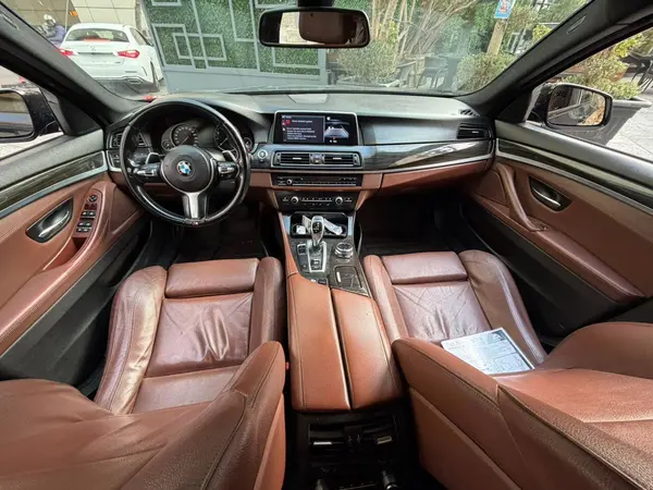 ب ام و، سری 5 سدان