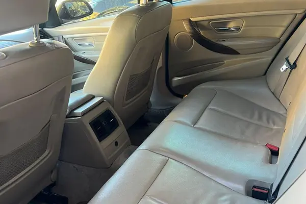 ب ام و، سری 3 سدان