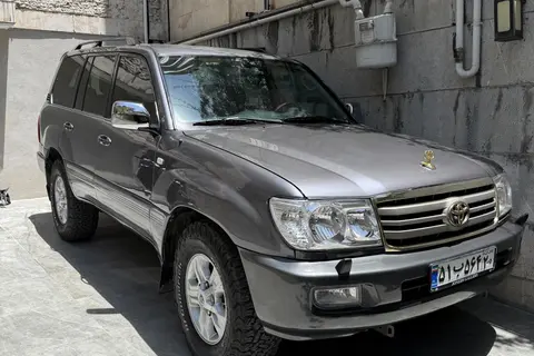 تویوتا، لندکروز چهار در