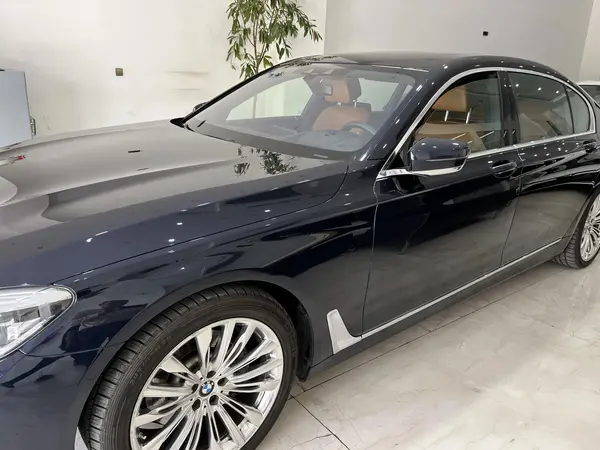 ب ام و، سری 7