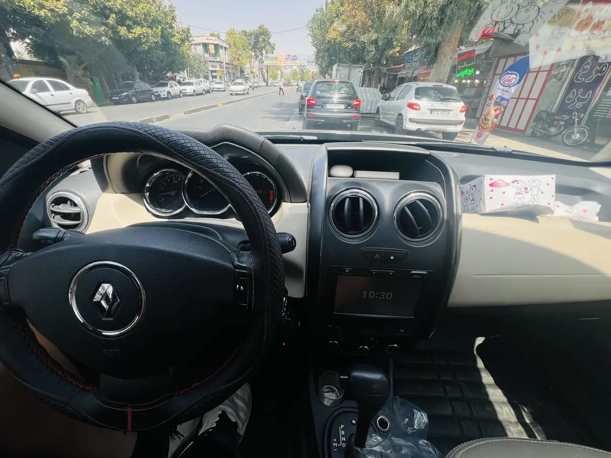 رنو،  داستر