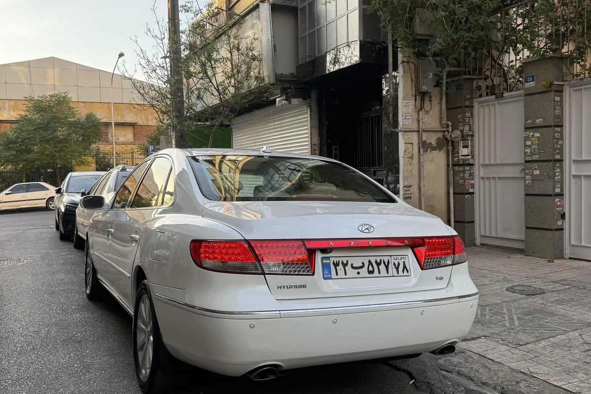 هیوندای،  آزرا (گرنجور)