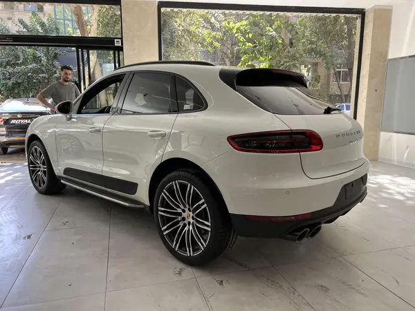 پورشه، ماکان