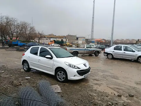پژو، 207