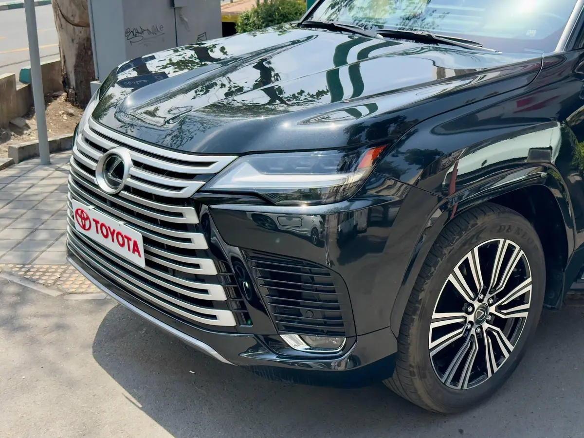 لکسوس  LX