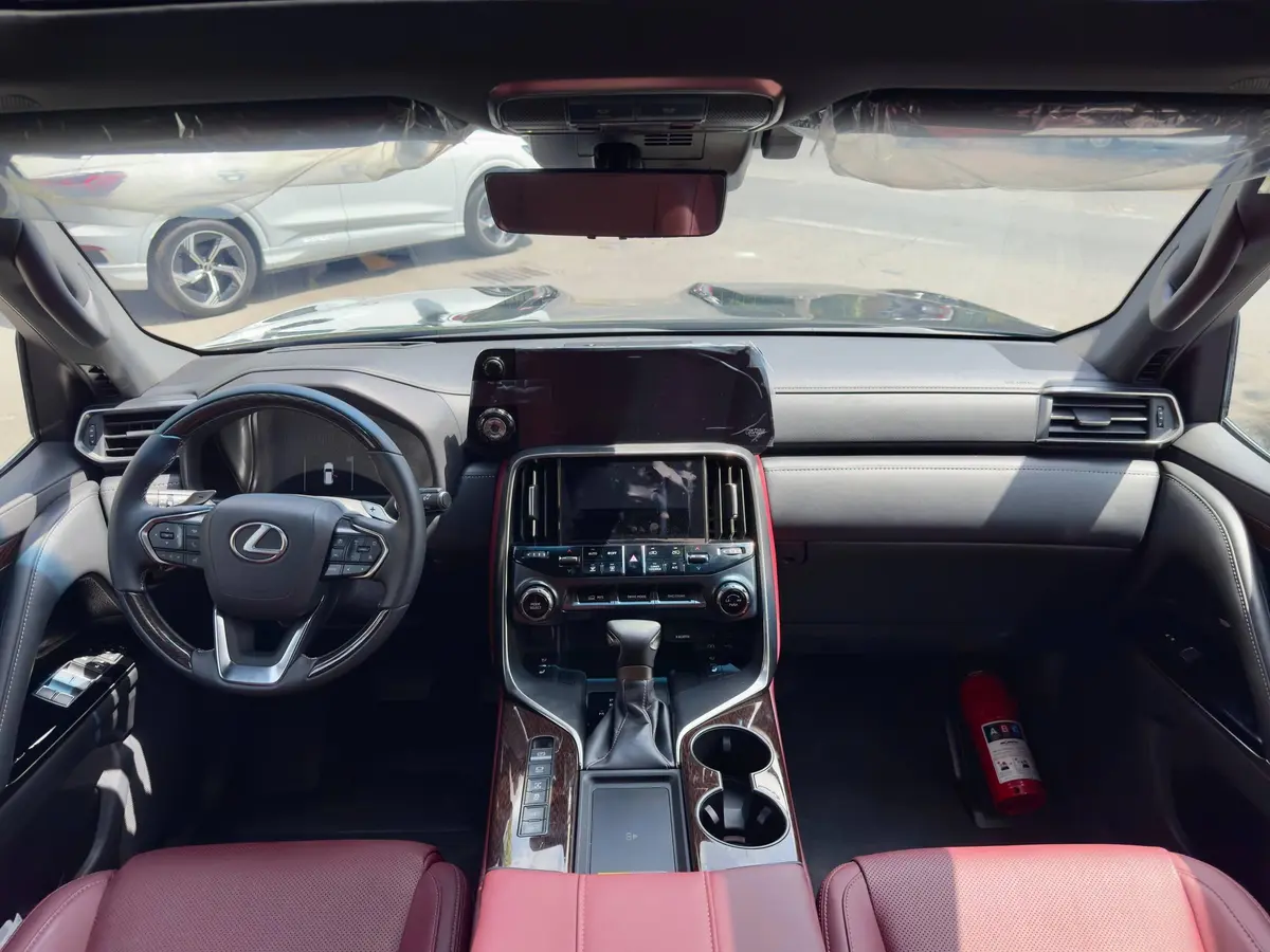 لکسوس  LX