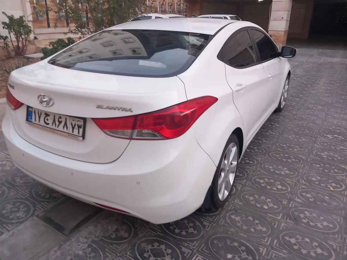 هیوندای،  النترا