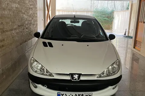 پژو، 206