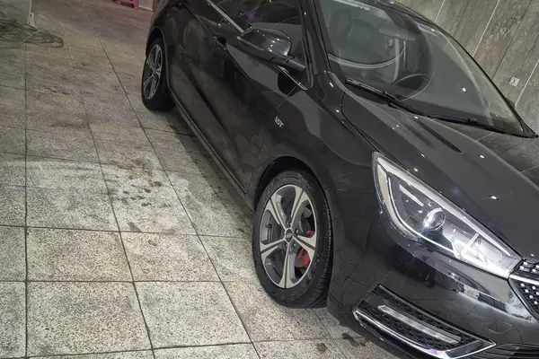 چری، آریزو 5T