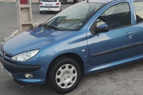 پژو، 206