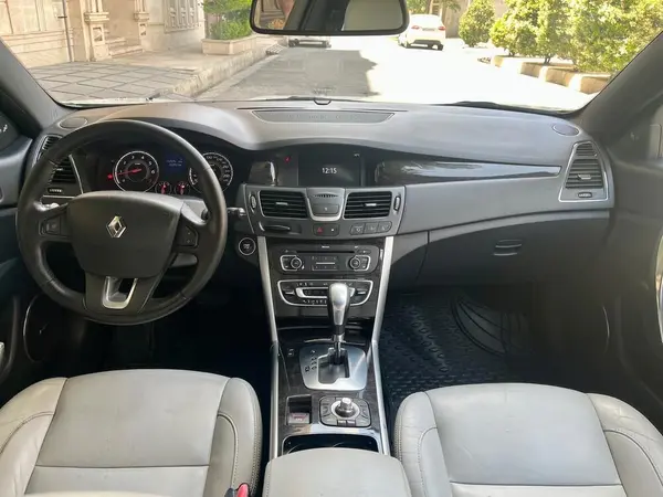 رنو  سفران